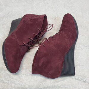 Clarks Burgundy Red Wine‎ Suede Romantic Whimsigoth Boho Wedge Heel Boot Shoe 12